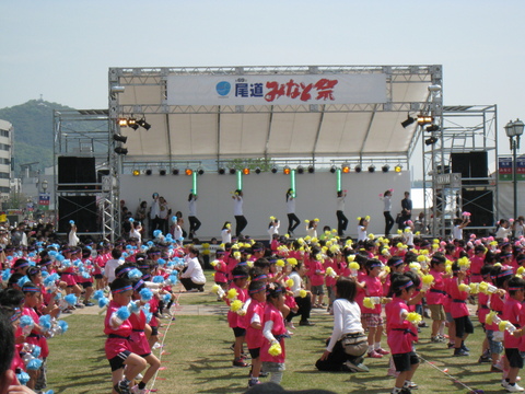 公立保育所・認定こども園・法人立保育園の園児たちがええじゃん披露