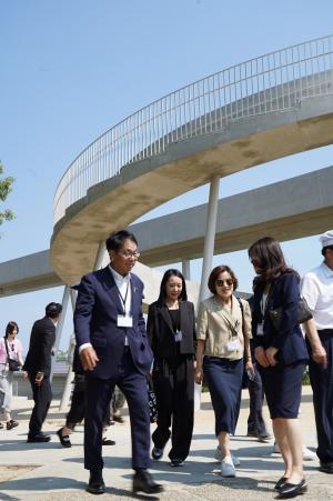 千光寺展望台を見学した様子