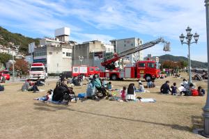 消防車写生大会の様子