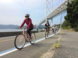 因島大橋の下をくぐって気持ちいい♪