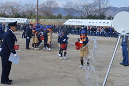 子どもたちも少年消防クラブとして参加しましたよ。