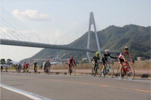 海沿いのサイクリングは気持ちいいですね。