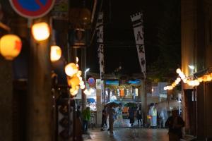 雨の八坂神社